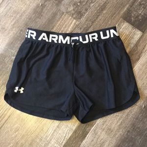 UNDER ARMOUR Black Youth Medium Loose fitting shorts
